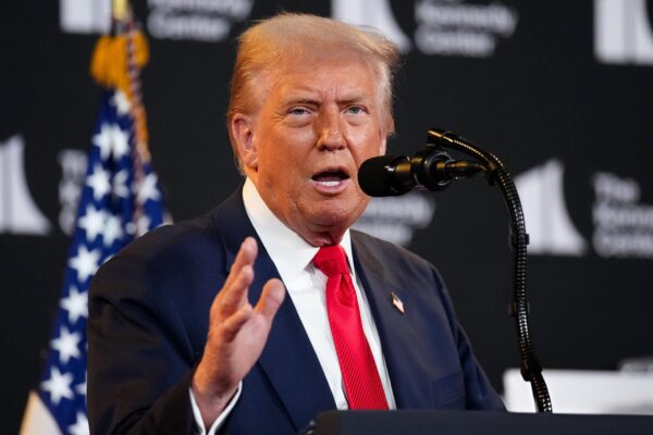 Trump warns Putin to move toward peace in Ukraine or face action